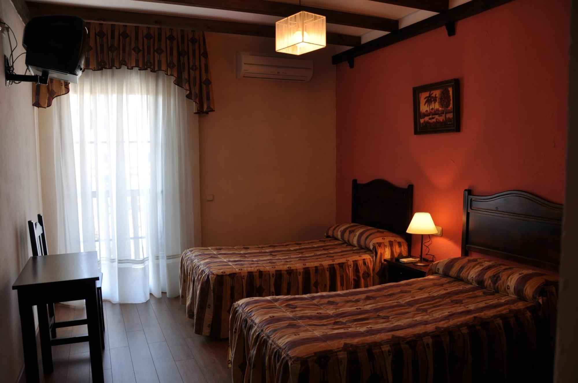Apartamentos El Mirador Del Soto Sotoserrano Room photo